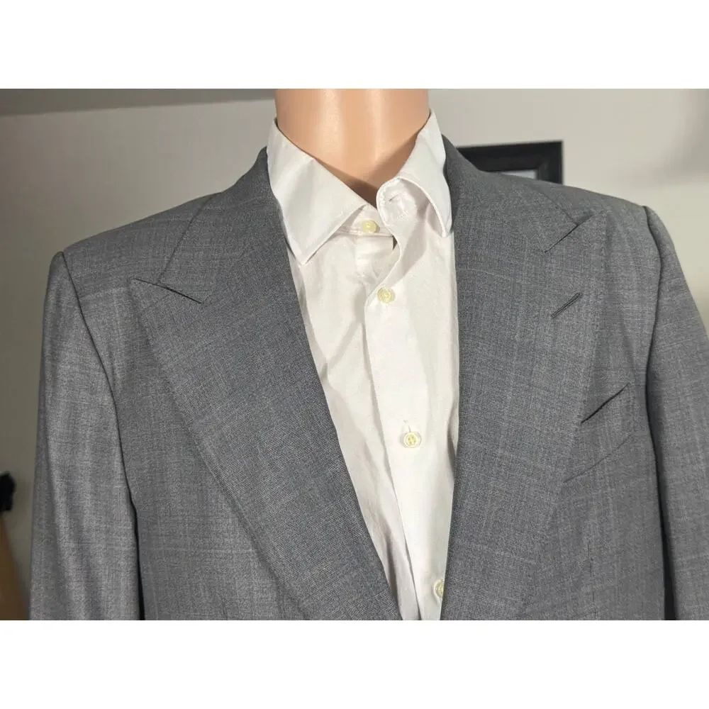 Tom Ford Gray Peak Lapel 2pc Suit 50EU 40R US men's 35x29 inseam Wool  Italy